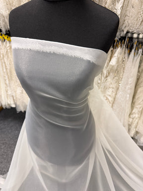 Organza polyester ivoire - P150