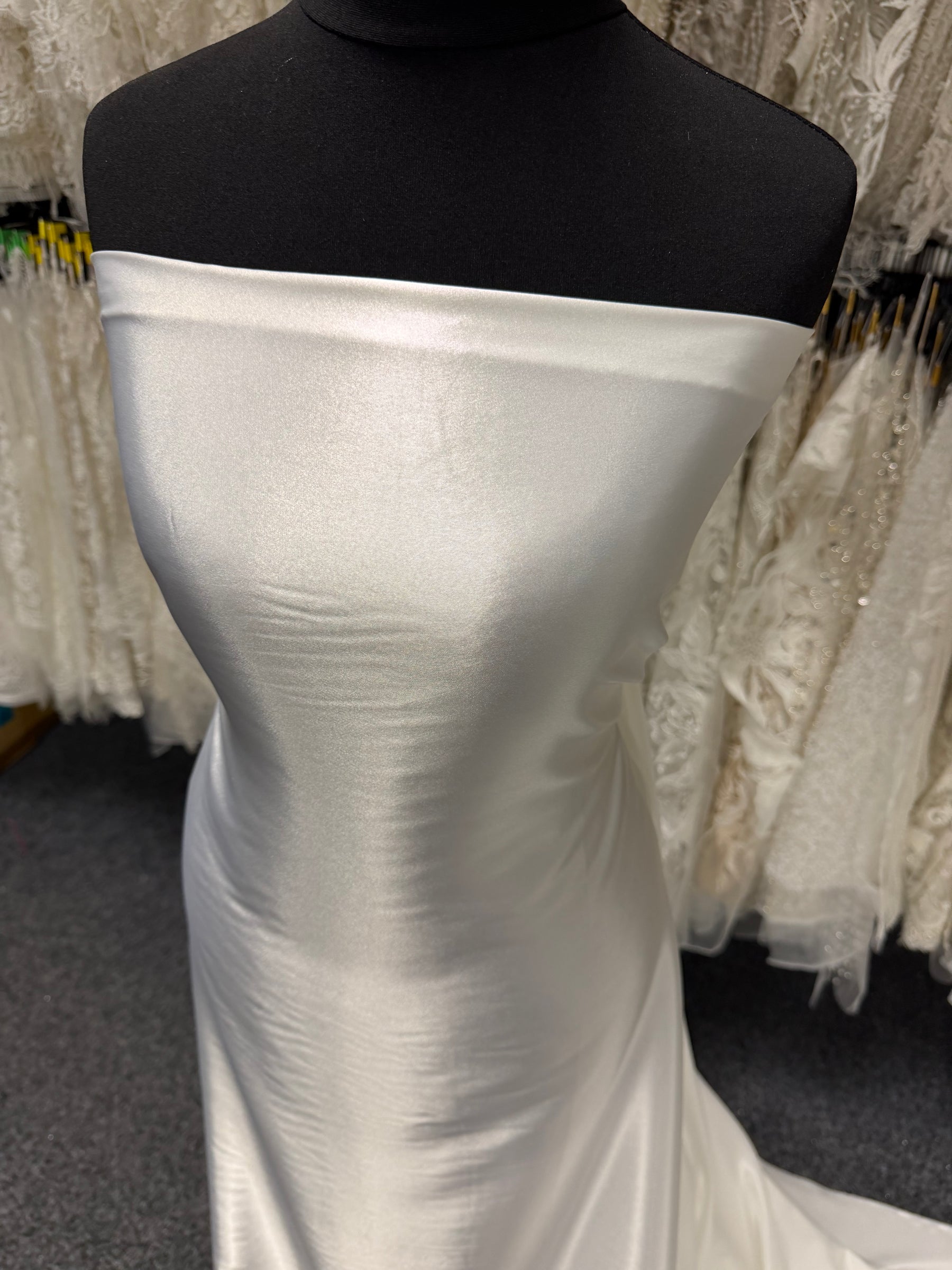 Satin extensible ivoire pâle - PB1006