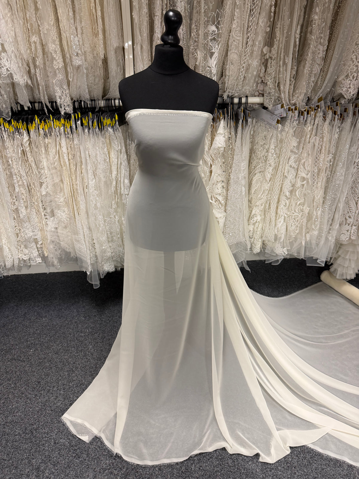 Mousseline de polyester crème - P58