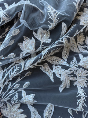 Tulle brodé de perles ivoire - EB1053