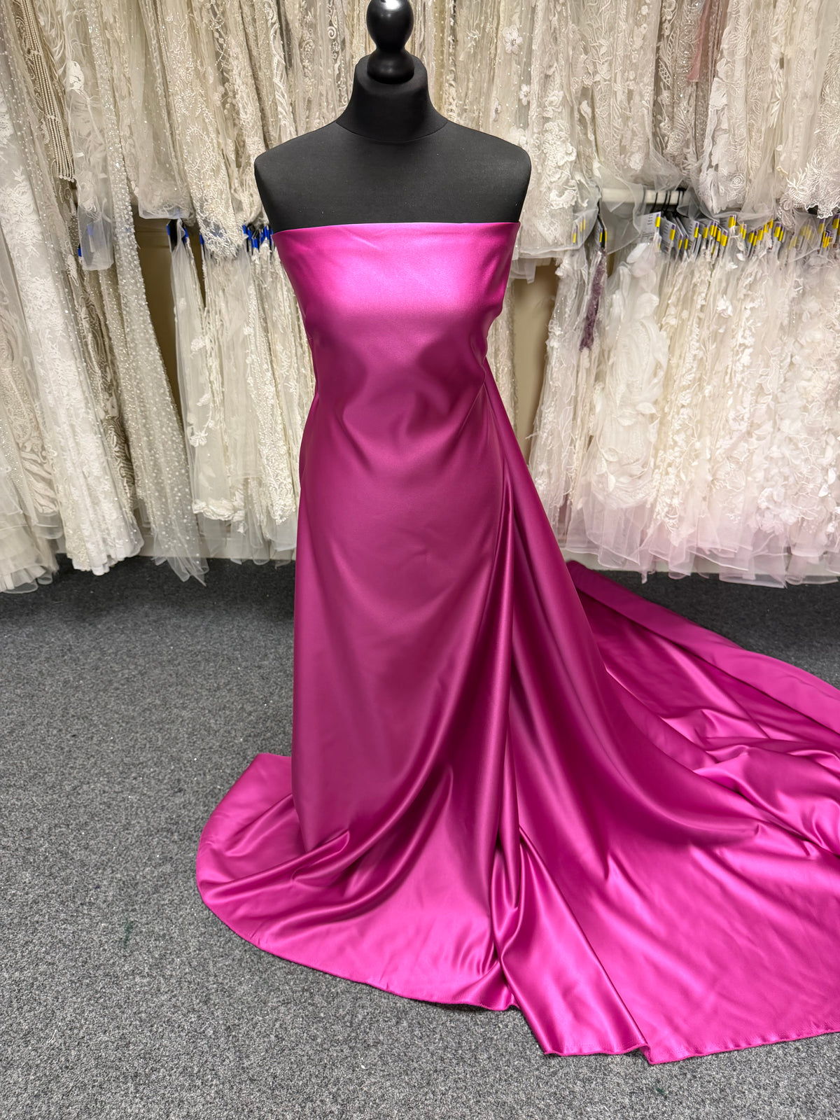Satin Duchesse Polyester Cerise - Contessa