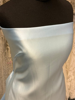 Satin duchesse de polyester bleu pâle - Contessa