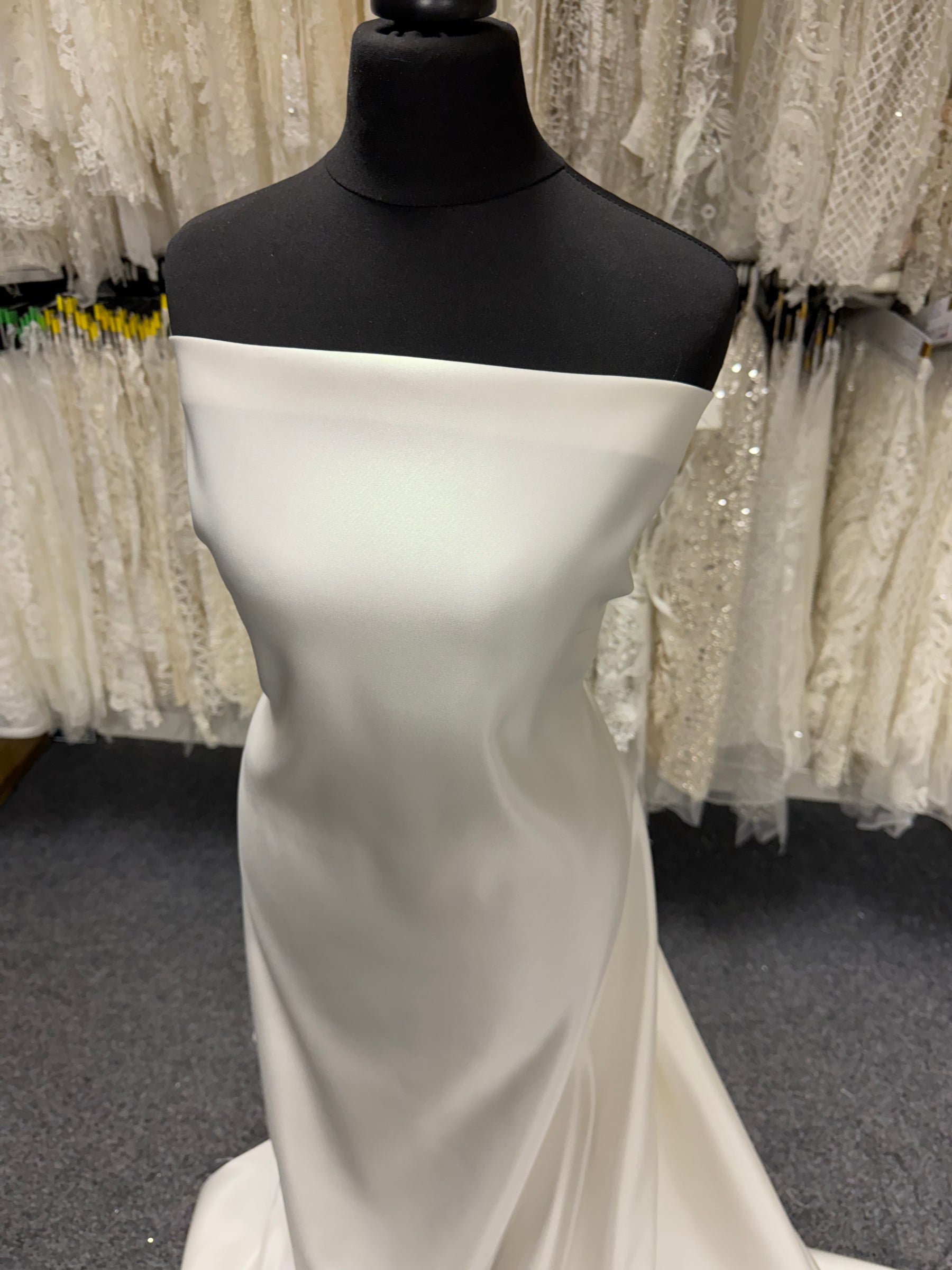 Satin Duchesse Polyester Crème - Contessa