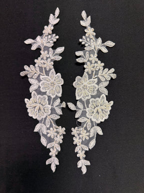 Appliques en dentelle perlée ivoire - T69