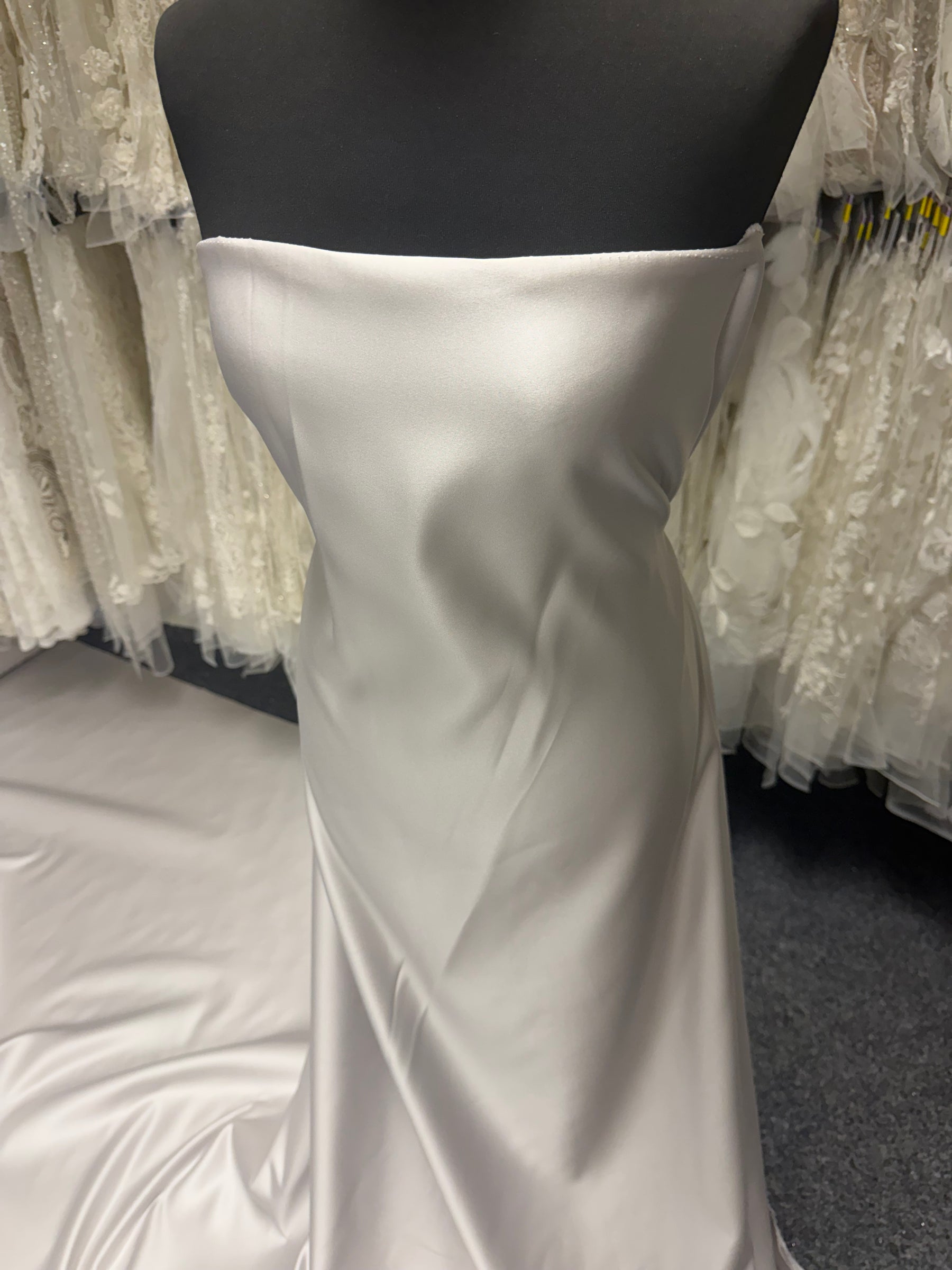 Satin Polyester Argenté - Classique (CF)