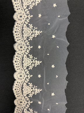 Galon de dentelle en coton brodé ivoire - T275