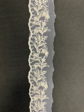 Garniture en dentelle perlée ivoire - T84