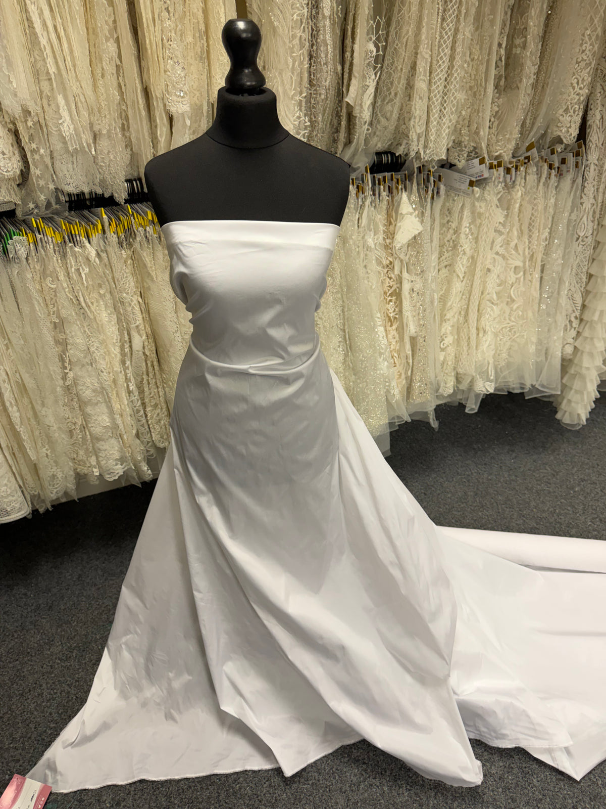 Taffetas blanc 100 % polyester - P75