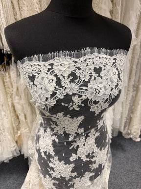 Dentelle Chantilly Cordonnée Ivoire - P237