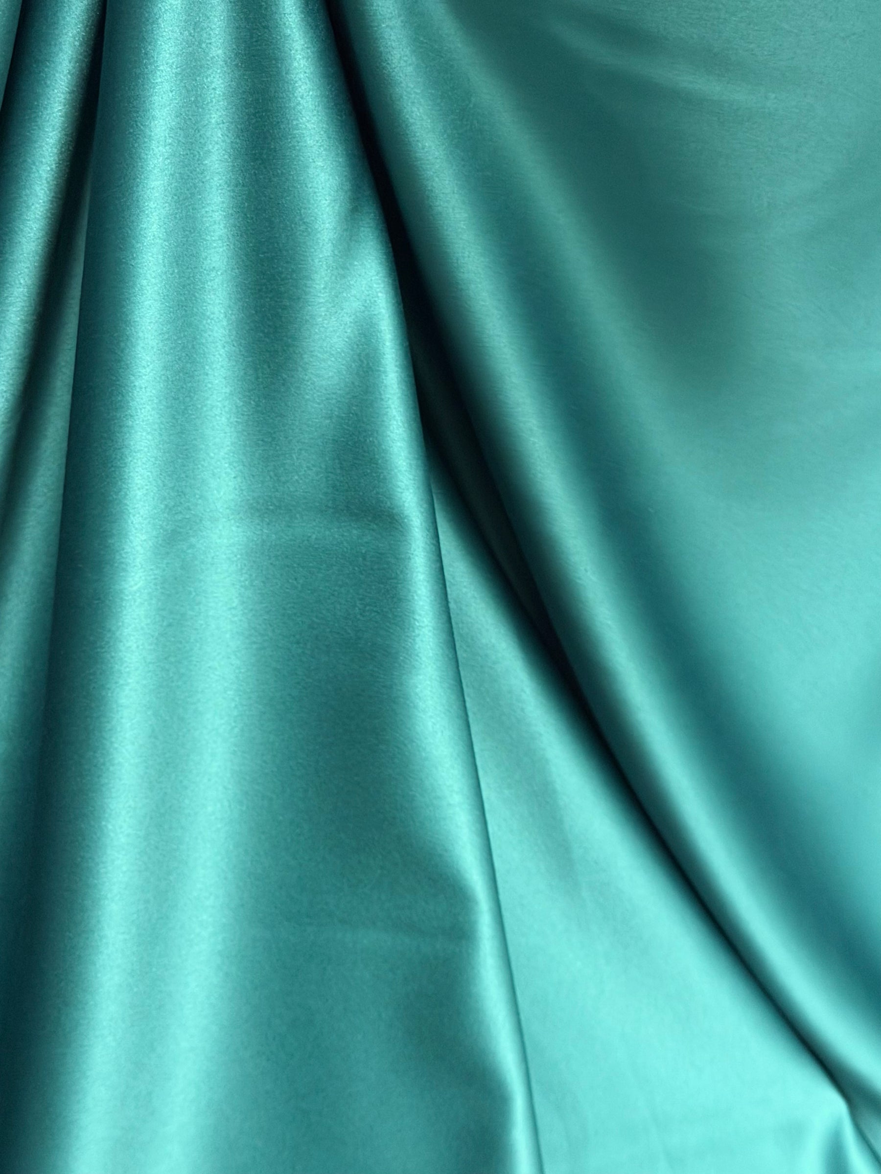 Polyester Satin Vert - Majestic