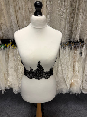 Passementerie en dentelle noire - T271