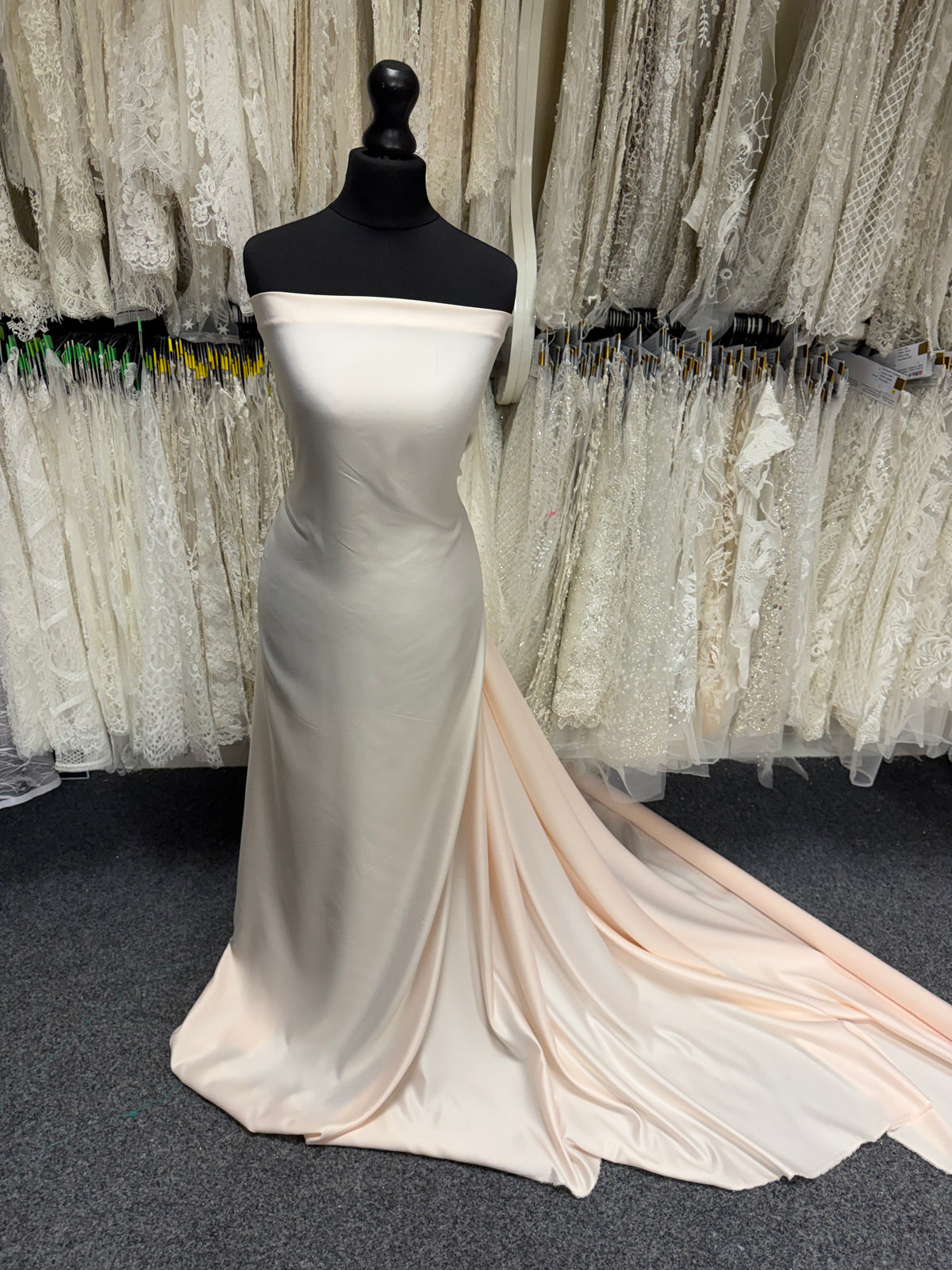 Satin Polyester Nude - Majestic