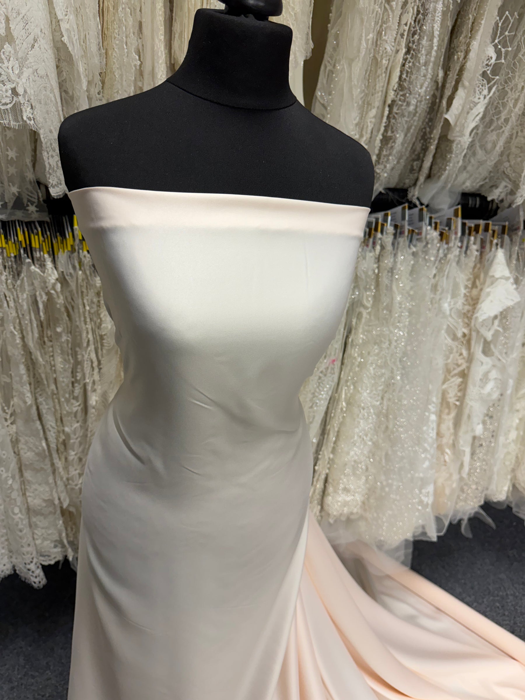 Satin Polyester Nude - Majestic