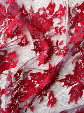 Dentelle Chantilly Rouge sur Violette - P188