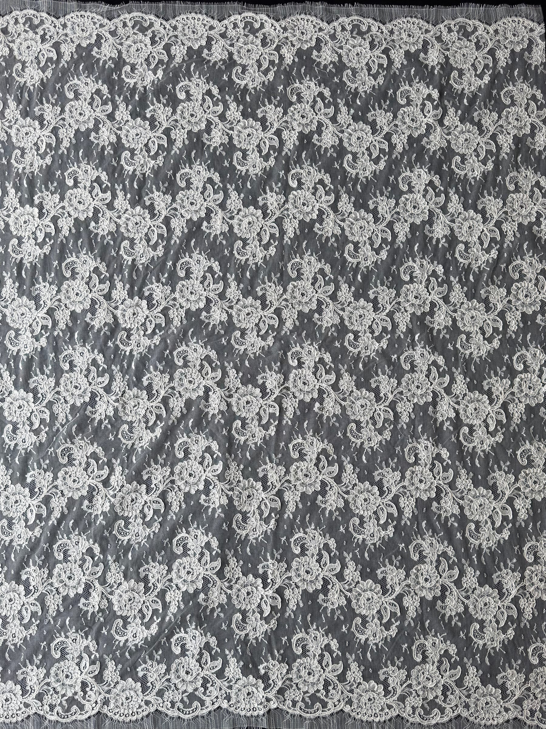 Dentelle Chantilly Cordonnée Ivoire - P206