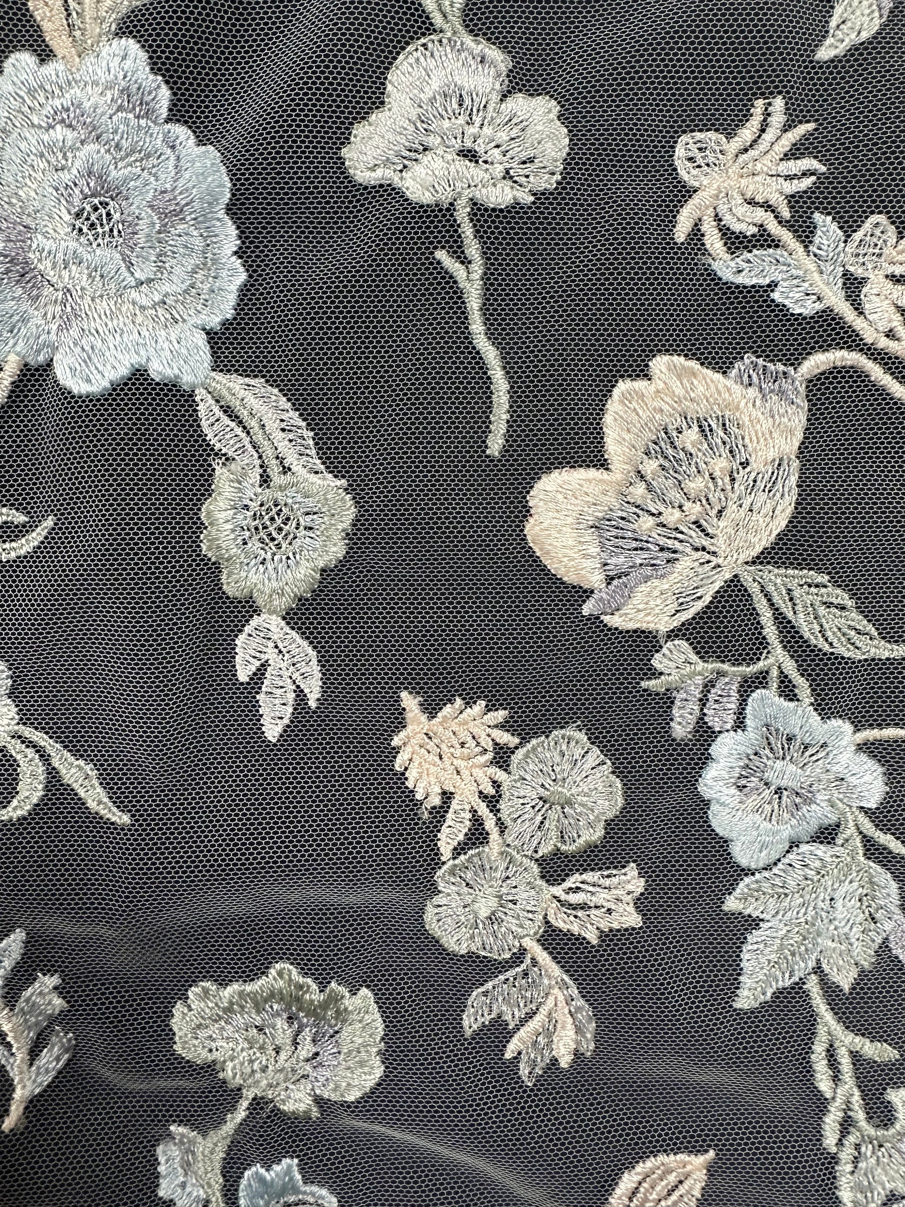Dentelle brodée multicolore - EB5047