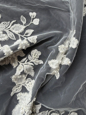 Tulle brodé de perles ivoire - EB1072