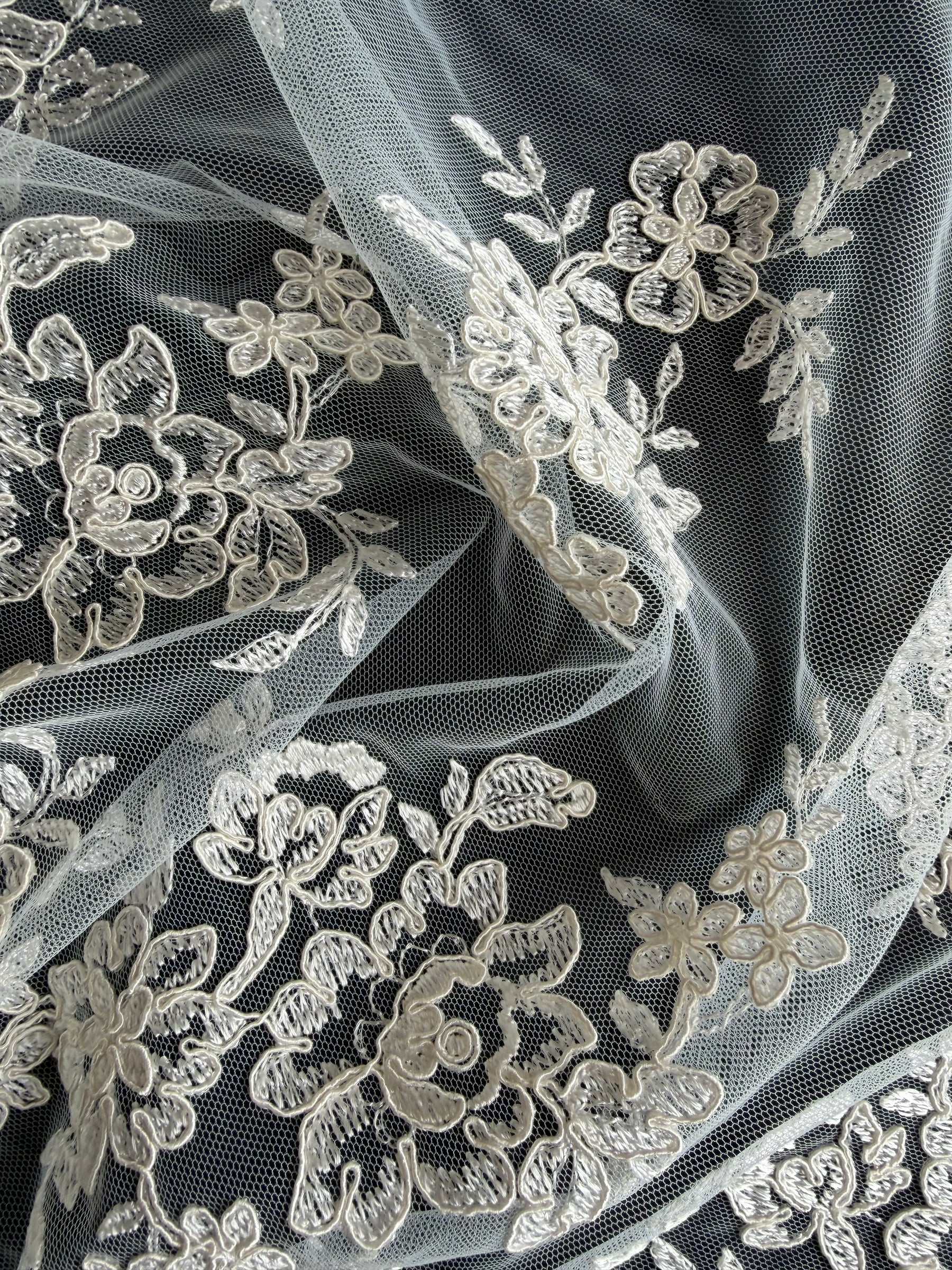 Dentelle cordée ivoire sans perles - Nightfall