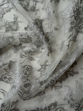 Dentelle Chantilly Argentée - P183