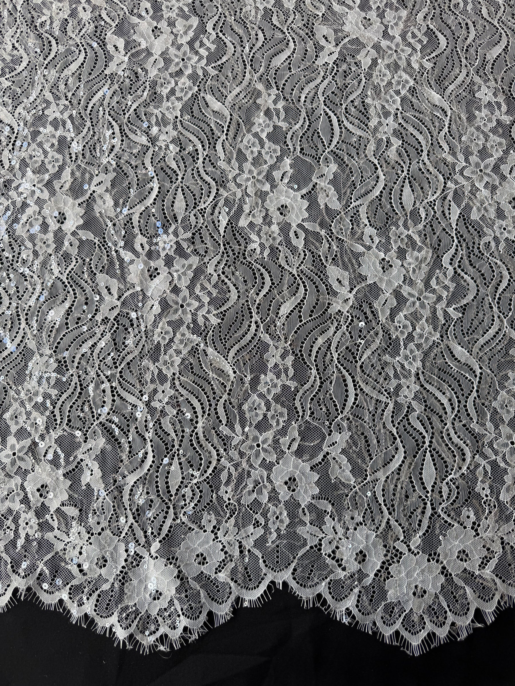 Dentelle à sequins ivoire - LB6005