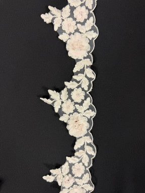 Garniture en dentelle perlée 3D Ivoire/Rose - T714