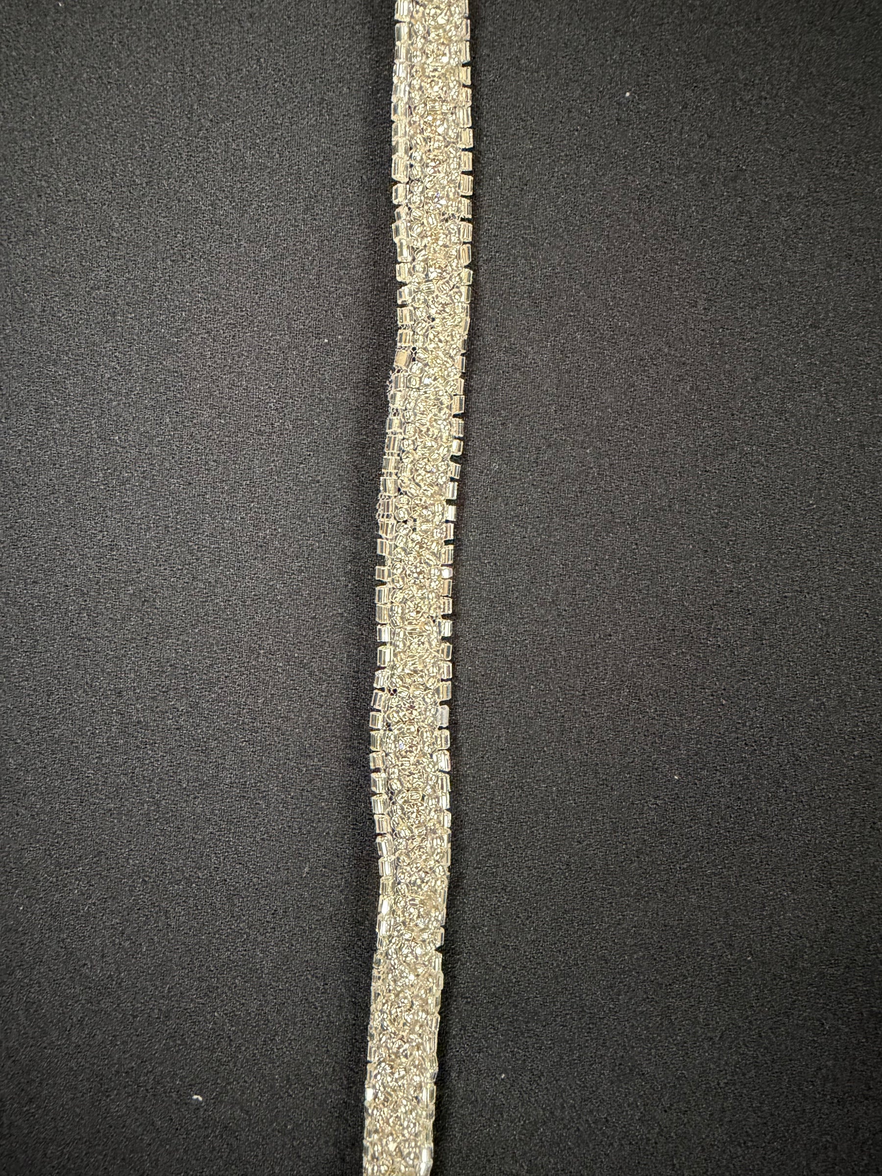 Bordure perlée cristal/cristal argenté - T725