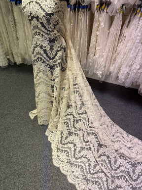 Ivory Corded Chantilly Lace – Moon