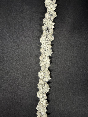 Bordure en dentelle 3D perlée ivoire - T883