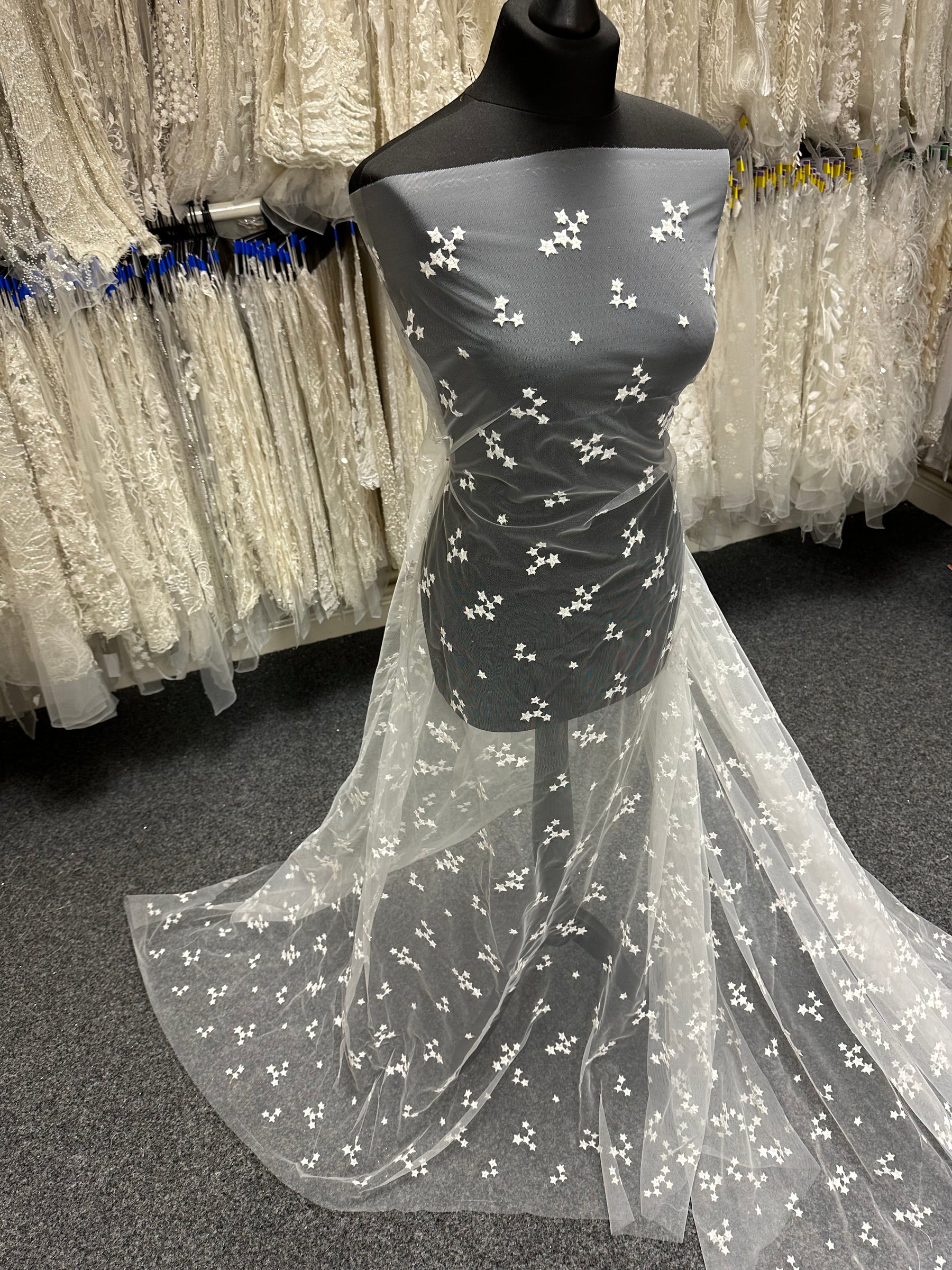 Ivory Embroidered Lace – EU5005