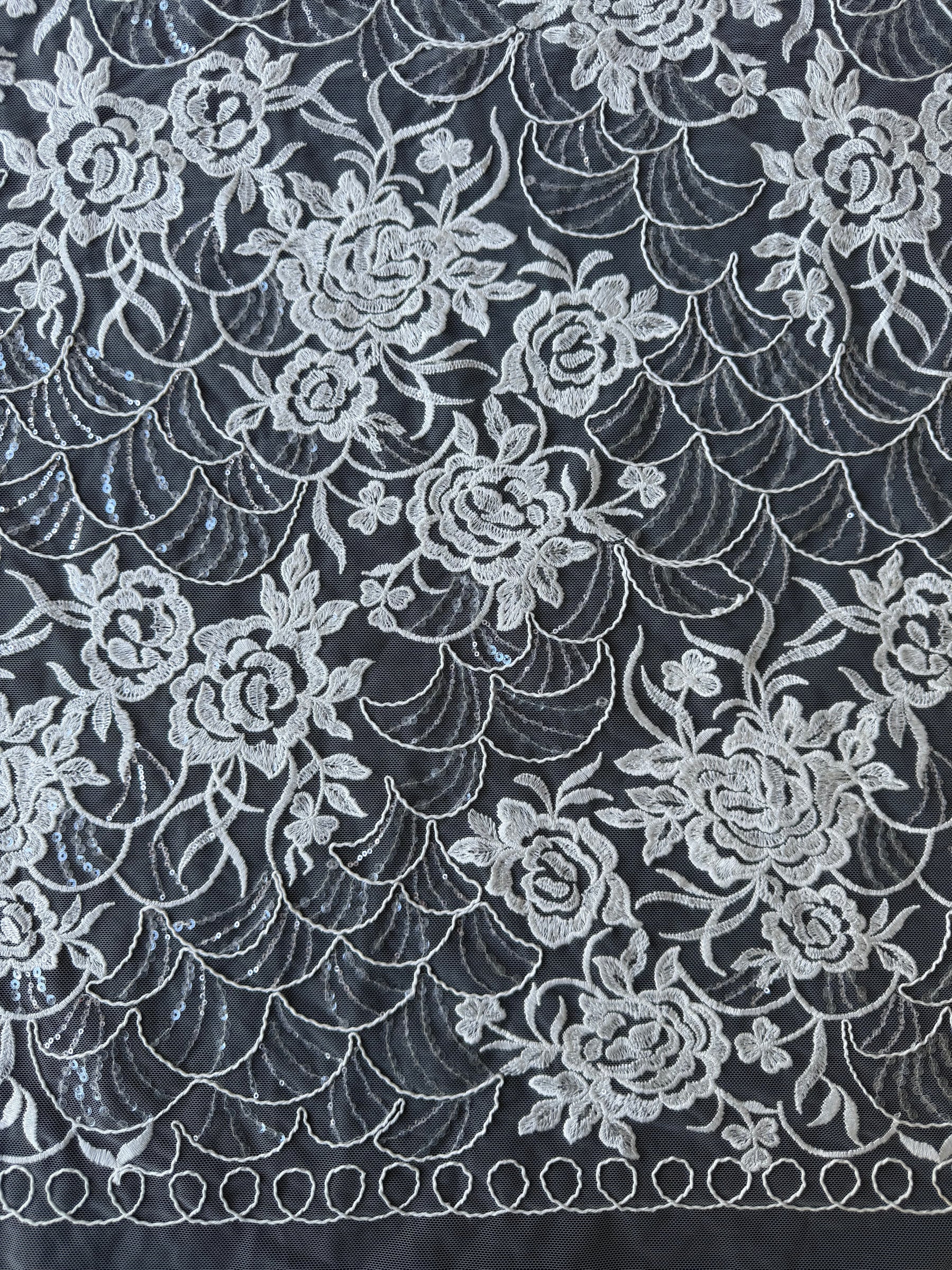 Dentelle Raschel à paillettes ivoire - EB3047
