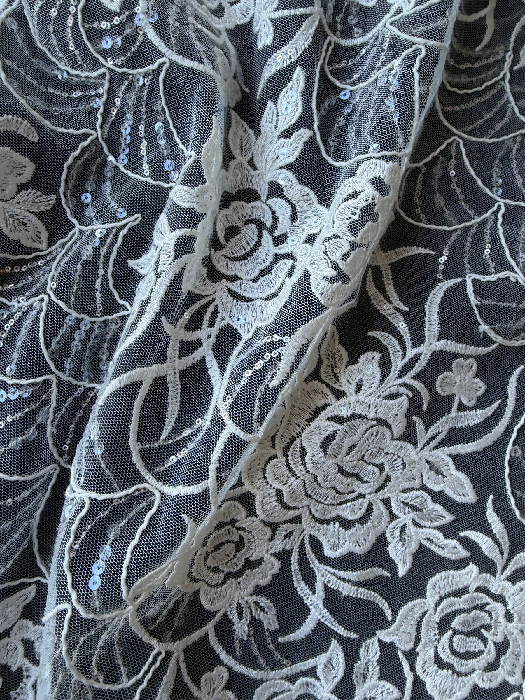 Dentelle Raschel à paillettes ivoire - EB3047
