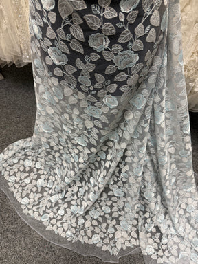 Dentelle brodée argent et bleu - EB5042