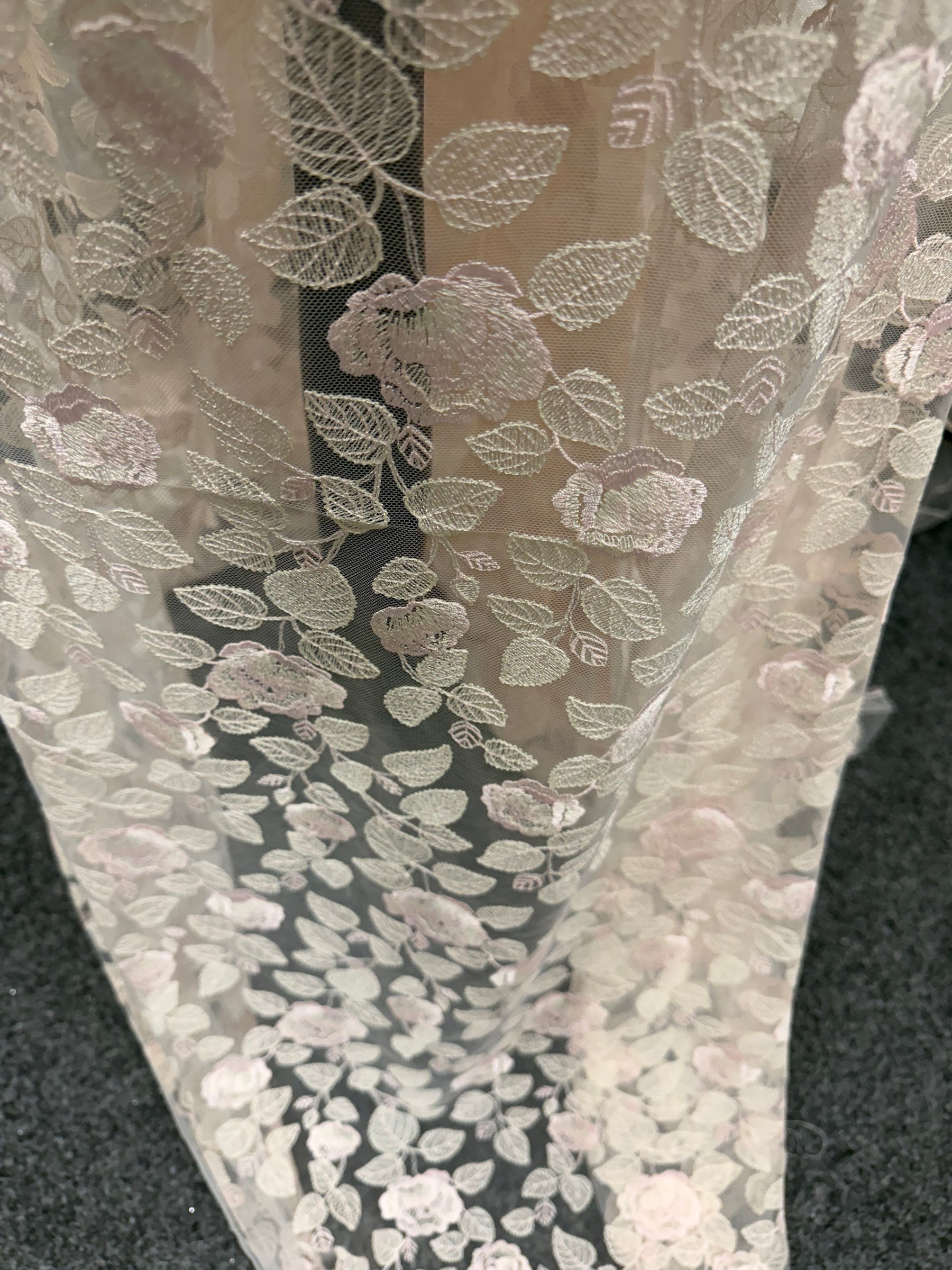 Dentelle brodée rose coquillage - EB5042