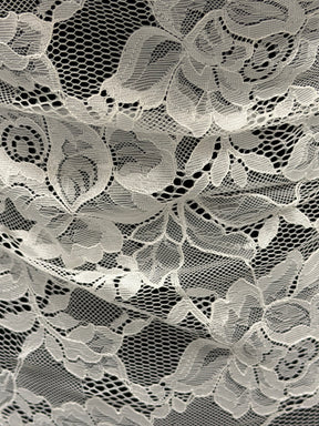 Dentelle Raschel ivoire - P212