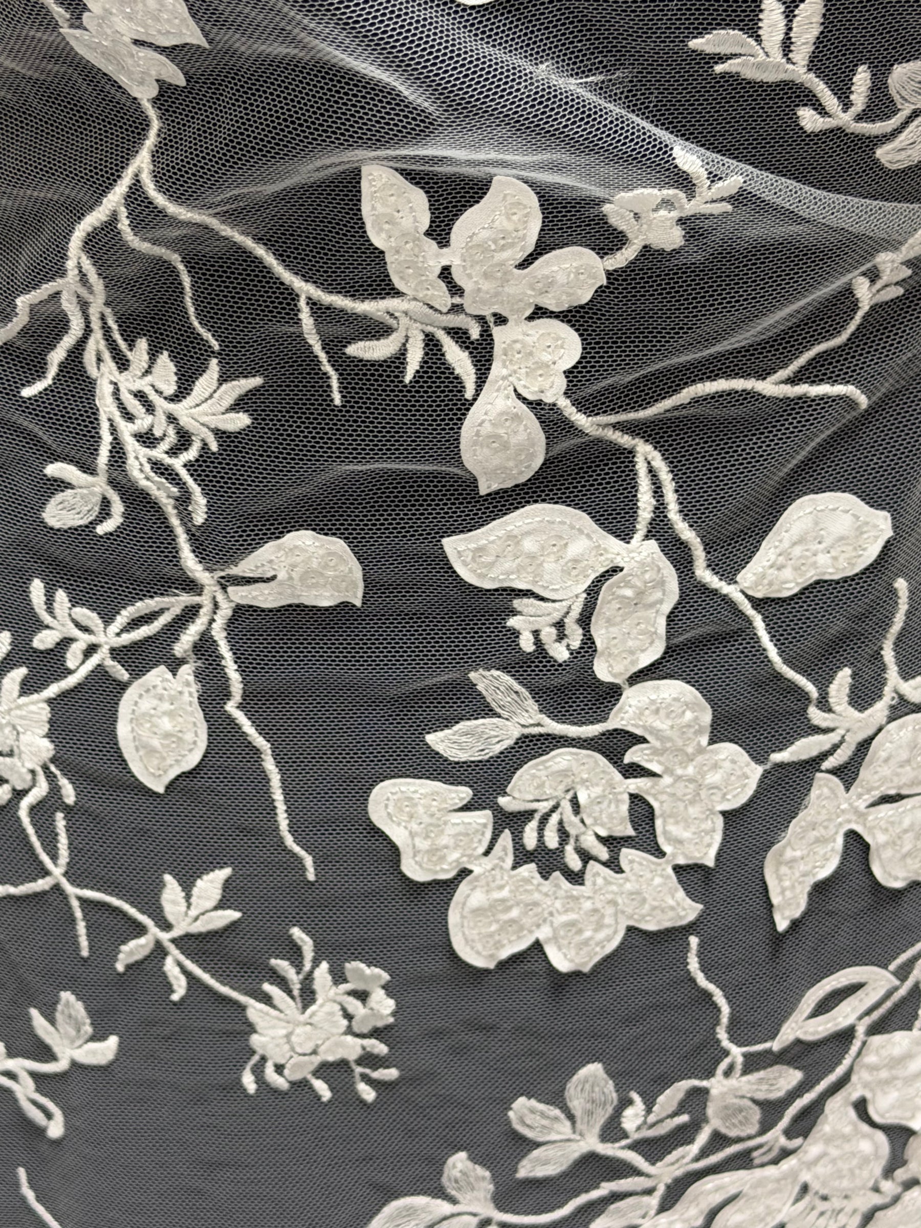 Dentelle florale à paillettes ivoire - EB3019