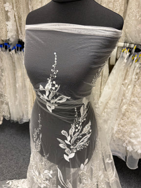 Tulle brodé perlé ivoire/argent - EB1098