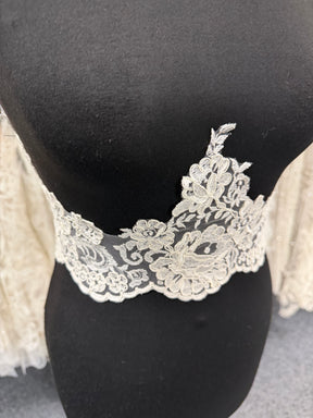 Dentelle perlée ivoire - T393