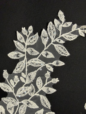 Appliques en dentelle brodée de sequins ivoire - MT6005