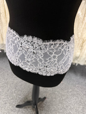 Garniture en dentelle à paillettes blanche - T786