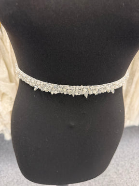 Galon en dentelle perlée ivoire - T743