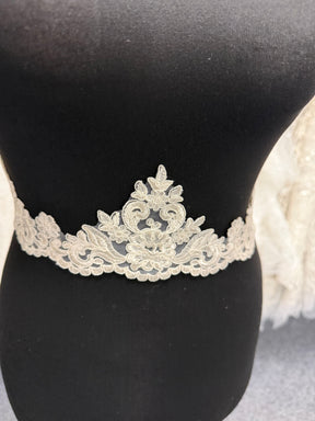 Garniture en dentelle festonnée ivoire - T803