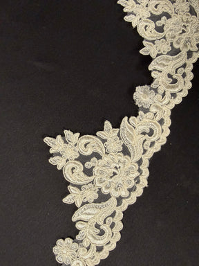 Garniture en dentelle festonnée ivoire - T803