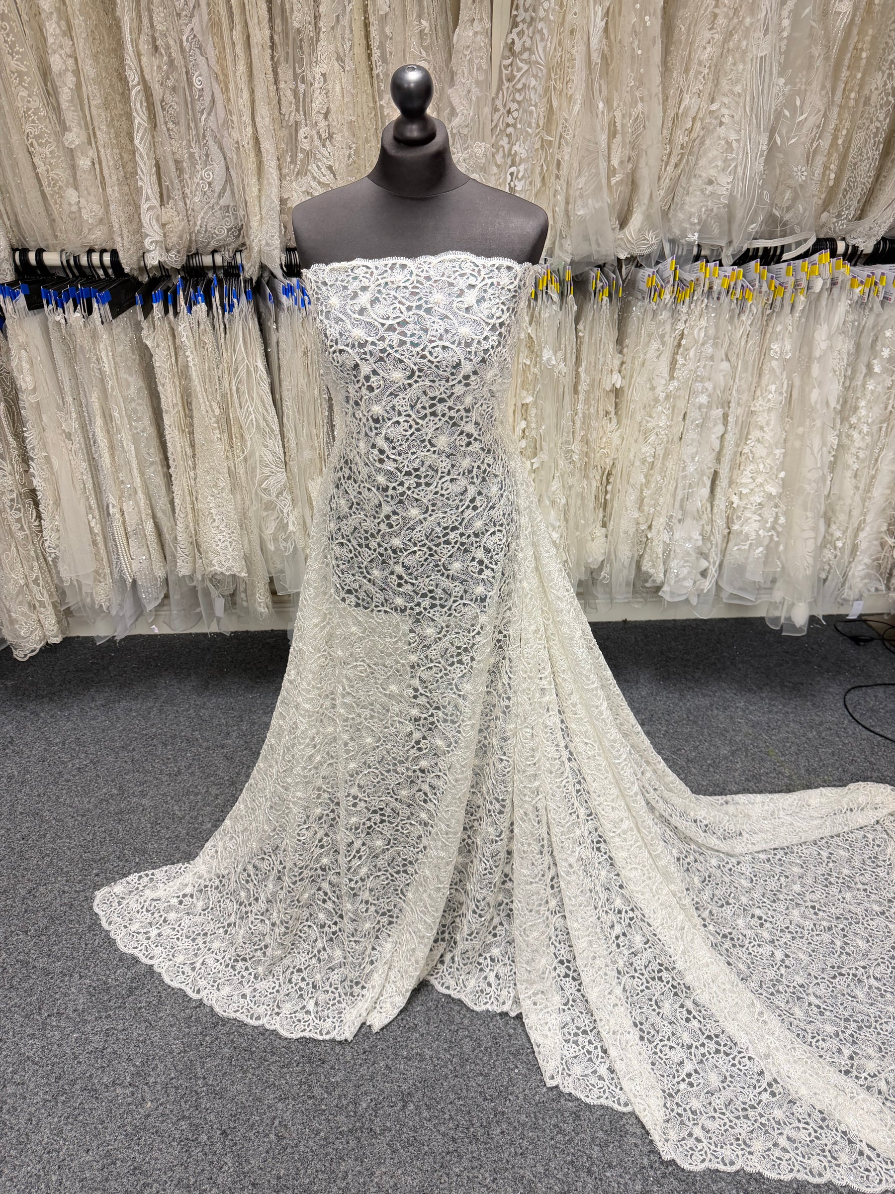 Ivory Beaded Lace - P826