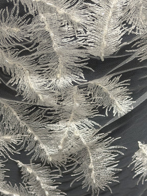 Tulle brodé de perles ivoire - EB1043