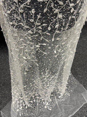 Tulle brodé de perles ivoire - EB1081
