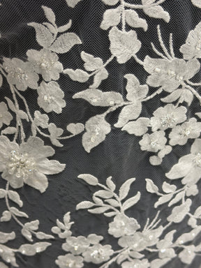 Tulle brodé de perles ivoire - EB1083