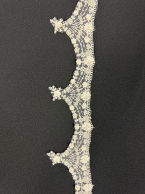Bordure perlée ivoire - T579