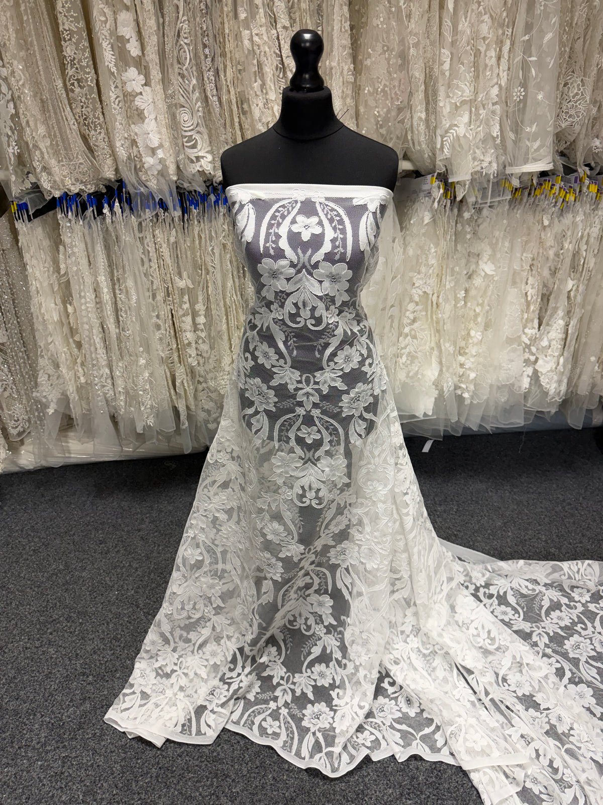 Dentelle Cordonnée Ivoire – Taylin