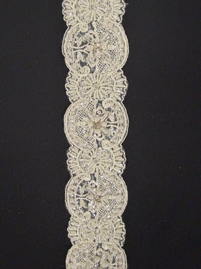 Garniture en perles et sequins 3D en cristal/ivoire - T472
