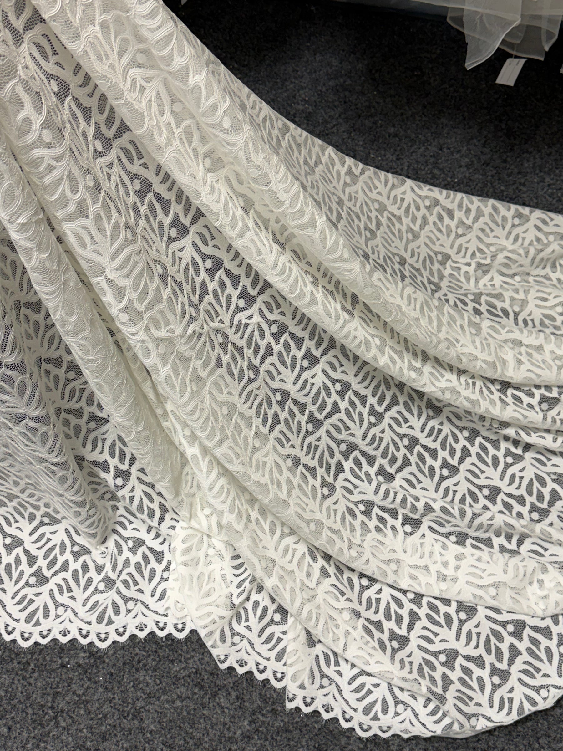 Dentelle raschel stretch ivoire - Tankara